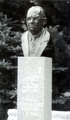 Busta Josef Lada